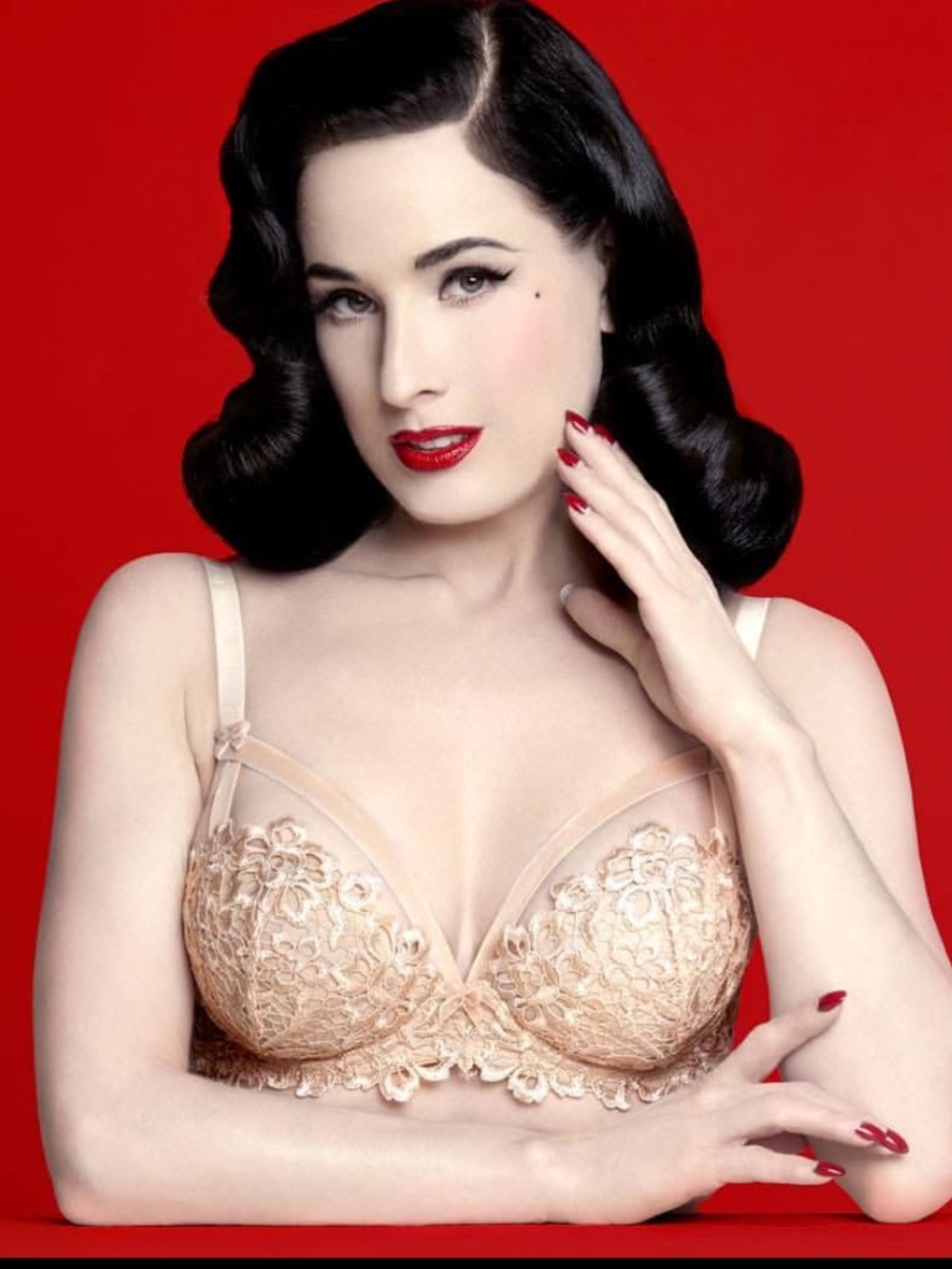 Dita Von Teese Dahlia Balconette Bra Crème Caramel 32 C